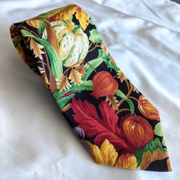 Concord House Necktie - Picture 9 of 9